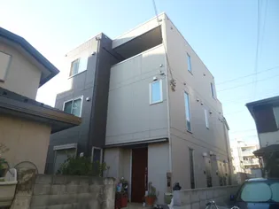 ジーヴォ・KS【1階】の外観