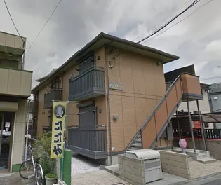 アンフラーゼ【2階】の外観