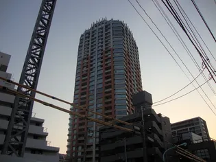 青山パークタワー【19階】の外観