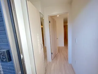 アンブレラ【1階】の玄関