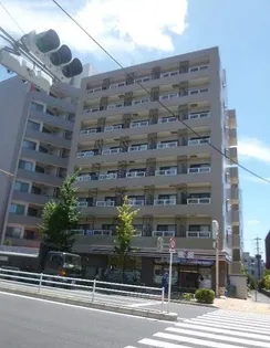 クレール目黒【3階】の外観