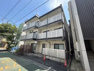 レオパレス三ヶ田【3階】の外観