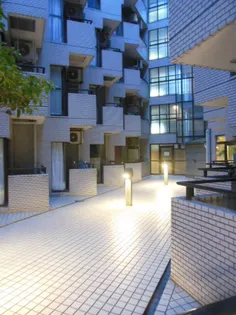 東京都新宿区箪笥町【マンション】の外観