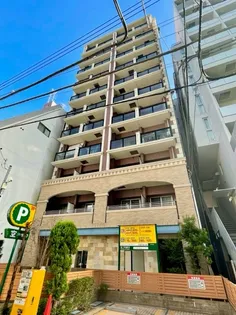 レジディア新宿御苑【9階】の外観