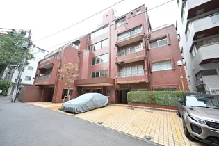 東京都港区赤坂9丁目【マンション】の外観