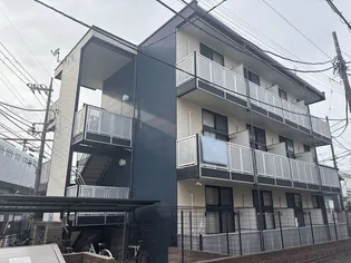 レオパレスラポールⅠ【3階】の外観