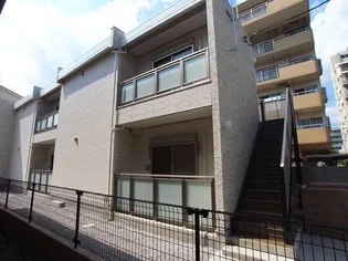 リブリ にれの木の画像