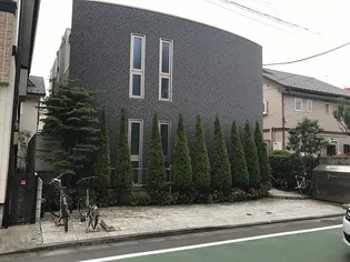 パラディ成城【1階】の外観