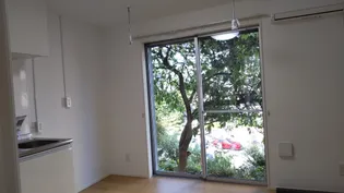 ブランシェ【102号室号室】の居間