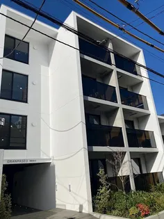 東京都新宿区大久保2丁目【マンション】の外観