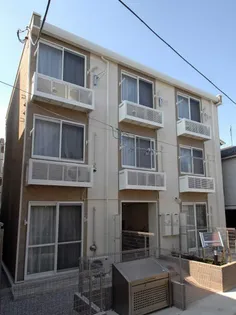 レオパレスウエスト【3階】の外観