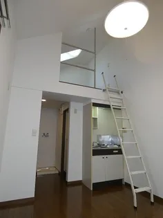 キャッスル青木【202号室号室】の居間