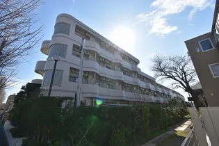 エステージ西調布【1階】の外観