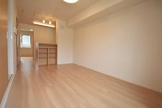 メゾンベール南多摩【2階】の居間