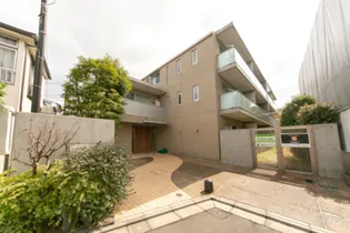 ラグゼガーデン松原【3階】の外観