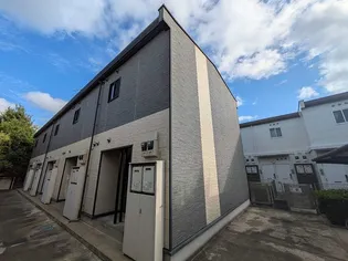 レオパレスパワーハウス【2階】の外観