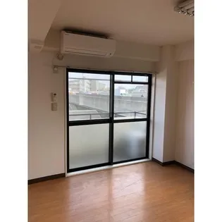 ビューラーの画像