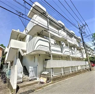 フラットM【3階】の外観