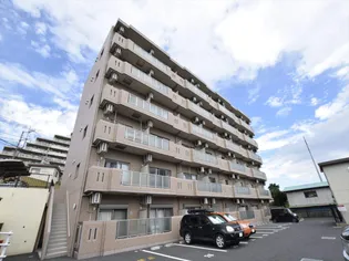 コロッサル六地蔵【4階】の外観