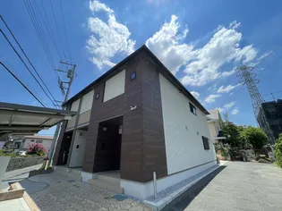 ジューンベリー【2階】の外観