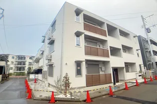 シンシアタワー【1階】の外観