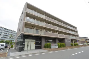 M D CRESTの画像