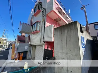 ヨコハマベイストロベリーインターナショナル【3階】の外観