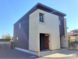 メゾン・ルミエール B【2階】の外観