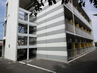 レオパレスフォレット湘南【3階】の外観