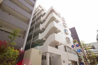 日神プラザ元町【3階】の外観