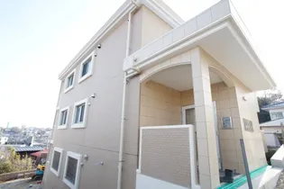 ソレアード ビスタ 三ッ沢【3階】の外観