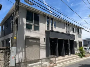 エストレヤ【2階】の外観