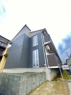 DANIEL【2階】の外観