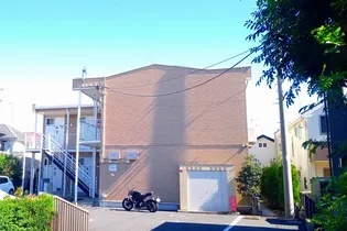 レオパレスマロンフィルド【1階】の外観