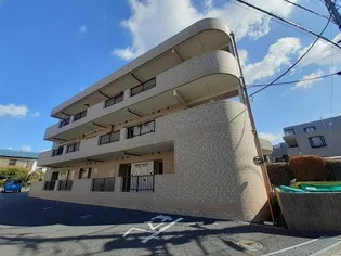 レフィナードE【3階】の外観