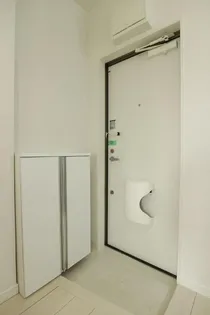 メローペ【2階】の玄関