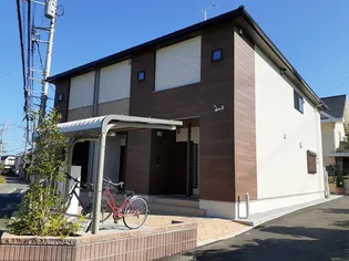 ジューンベリー【2階】の外観