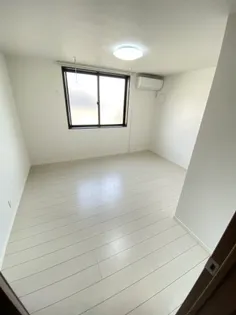 ベイルームパレス横浜妙蓮寺【1階】の居間