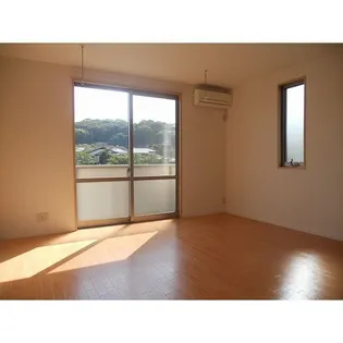 アルエットC【2階】の居間