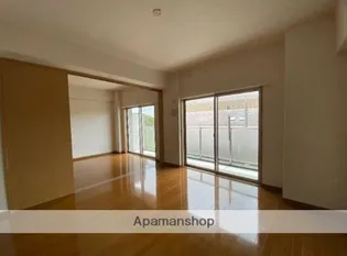 パルク ド スリジェ【1階】の居間