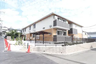 ハッピー プレイス【2階】の外観