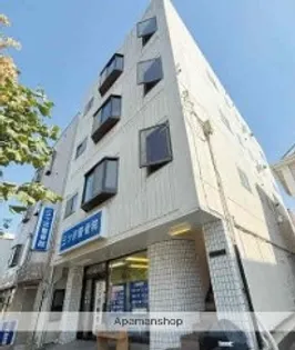ファミール大和【3階】の外観