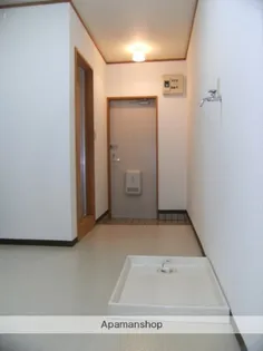 メゾンFM【1階】の玄関