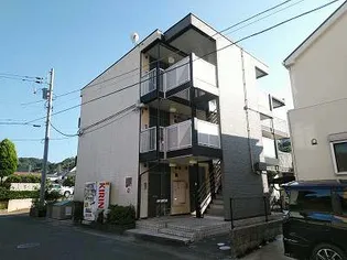 レオパレス北鎌倉ホームズ【2階】の外観