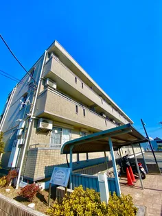 サニーフラット三ツ沢【303号室】の外観