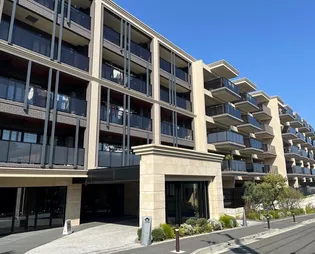 ヴェレーナシティ パレ・ド・マジェステ【3階】の外観