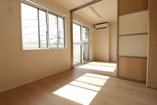 ハッピー プレイス【2階】の内装