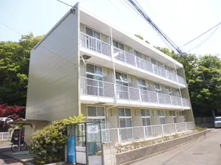 レオパレスグリーンヒルズ【1階】の外観