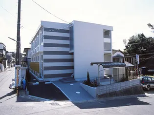 レオパレスカメリア六番館【1階】の外観