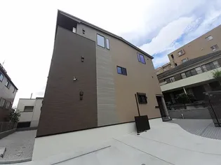 コリーヌ・K【2階】の外観